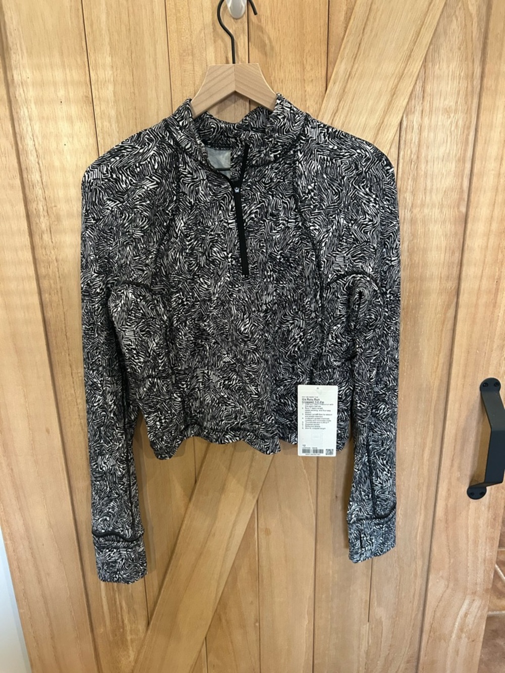 lululemon athletica rulu run cropped Black & White Half-Zip Pullover